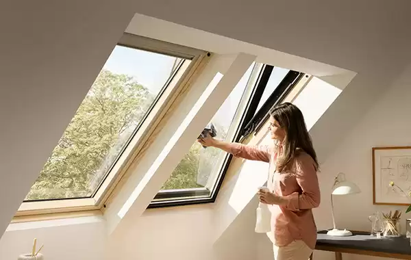 Мансардные окна Velux Woodline 