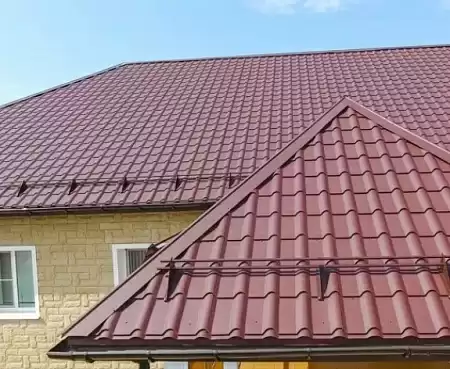 Металлочерепица Гранд Лайн / Grand Line, коллекция Kamea, 0,5 Rooftop бархат Zn 180, цвет RAL 8017 (шоколад)