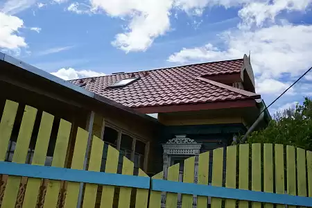 Металлочерепица Гранд Лайн / Grand Line, коллекция Kredo, 0,5 Satin Zn 140, цвет RAL 3011 (красно-коричневый)