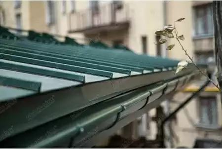 Колено трубы водосточной 60º Grand Line PU 90 мм, темно-коричневый RR 32