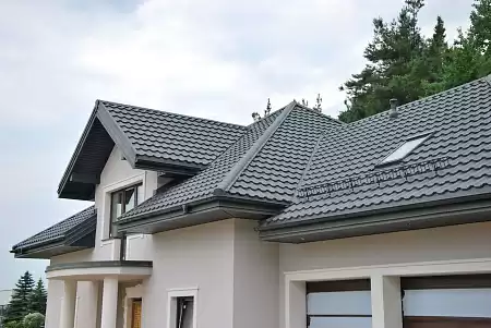 Металлочерепица BudMat (БудМат), коллекция Венеция, D-Matt 0.5, цвет Ral 9005 (черный)