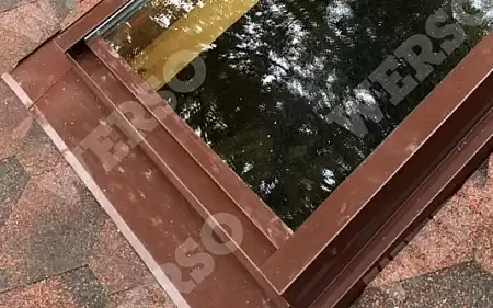 Оклад для плоской кровли WERSO (ВЕРСО), цвета по каталогу RAL и RR, размер 114х140