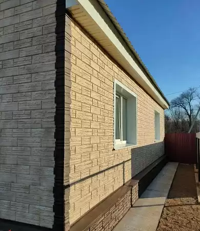 Сайдинг формованный Альта Профиль Сланцевая порода, 3100x270x1.1 мм, слоновая кость Сайдинг формованный Альта Профиль Сланцевая порода, 3100x270x1.1 мм, слоновая кость