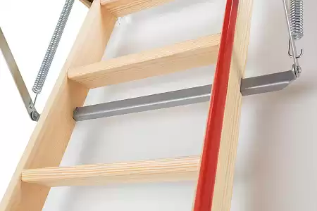 Чердачная лестница Fakro LWL Extra деревянная утепленная 60*120*280 см