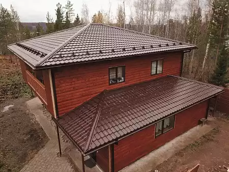 Металлочерепица Гранд Лайн / Grand Line, коллекция Kvinta plus, 0,5 Satin Zn 140, цвет RAL 3009 (оксидно-красный)