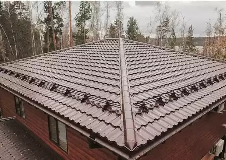 Металлочерепица Гранд Лайн / Grand Line, коллекция Kvinta uno (модульная), 0,5 Satin Zn 140, цвет RAL 9006 (светлый алюминий)