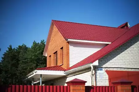 Металлочерепица Гранд Лайн / Grand Line, коллекция Classic, 0,5 Satin Zn 140, цвет RAL 3005 (красное вино)