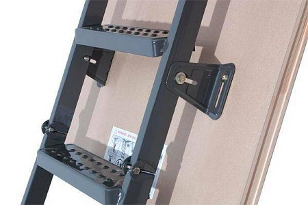 Чердачная лестница Fakro металлическая складная LMS 70*120*280 см