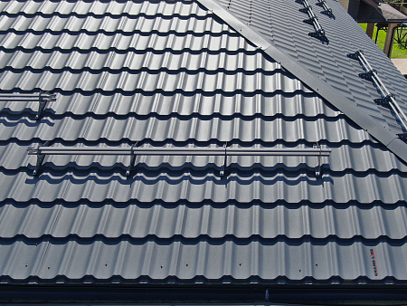 Металлочерепица Гранд Лайн / Grand Line, коллекция Kvinta плюс, 0.5 Satin Matt Zn 180, цвет RAL 7024 (мокрый асфальт)