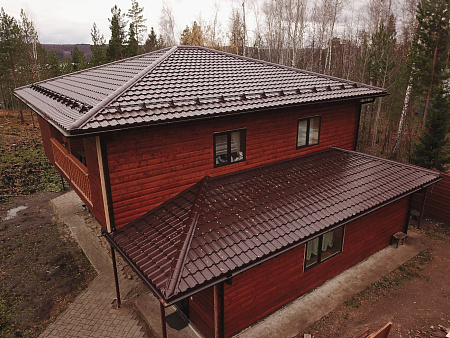 Металлочерепица Гранд Лайн / Grand Line, коллекция Kvinta Уно (модульная), 0.5 Satin Zn 140, цвет RAL 8017 (шоколад)