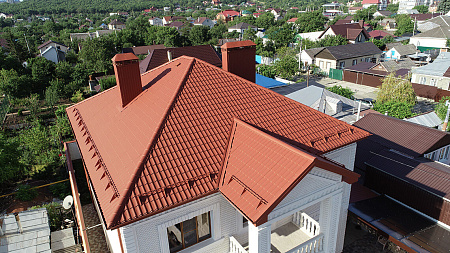 Металлочерепица Гранд Лайн / Grand Line, коллекция Kvinta plus, 0,5 Satin Zn 140, цвет RAL 8004 (терракота)