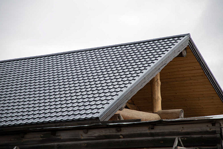 Металлочерепица Гранд Лайн / Grand Line, коллекция Kvinta plus, 0,5 Satin Zn 140, цвет RAL 7024 (мокрый асфальт)