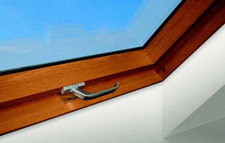 Мансардное пластиковое окно Fakro PTP-V/GO U3 размер 114х140 Мансардное пластиковое окно Fakro PTP-V/GO U3 размер 114х140