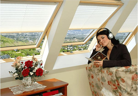 Мансардное окно Fakro FTP-V U4 профи размер 78х98 Мансардное окно Fakro FTP-V U4 профи размер 78х98