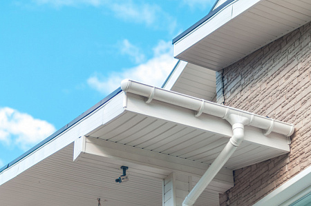 Соединитель желоба Docke ЛЮКС, цвет пломбир (RAL 9003) Соединитель желоба Docke ЛЮКС, цвет пломбир (RAL 9003)