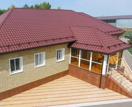 Металлочерепица Гранд Лайн / Grand Line, коллекция Kamea, 0,5 Rooftop бархат Zn 180, цвет RAL 8017 (шоколад)