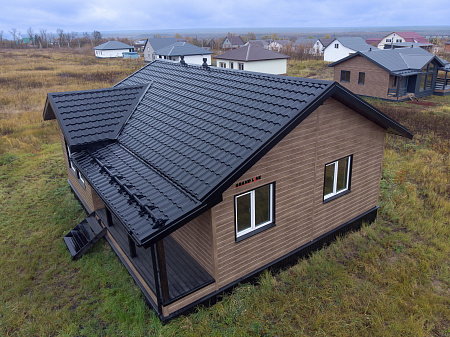Металлочерепица Гранд Лайн / Grand Line, коллекция Kvinta плюс, 0.5 Satin Zn 140, цвет RAL 9005 (черный янтарь)