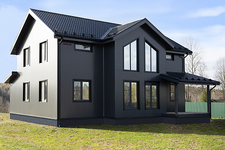Металлочерепица Гранд Лайн / Grand Line, коллекция Классик, 0.5 Satin Zn 140, цвет RAL 9005 (черный янтарь) Металлочерепица Гранд Лайн / Grand Line, коллекция Классик, 0.5 Satin Zn 140, цвет RAL 9005 (черный янтарь)