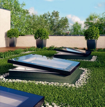 Окно для плоской крыши Fakro / Факро  DEF-D U6 с автомат. управлением, размер 100х100