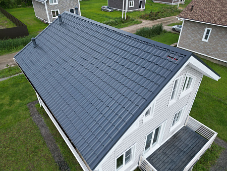 Металлочерепица Гранд Лайн / Grand Line, коллекция Classic, 0,5 Satin Zn 140, цвет RAL 7024 (мокрый асфальт) Металлочерепица Гранд Лайн / Grand Line, коллекция Classic, 0,5 Satin Zn 140, цвет RAL 7024 (мокрый асфальт)