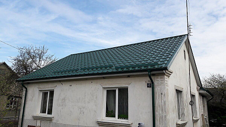Металлочерепица Гранд Лайн / Grand Line, коллекция Kamea, 0,5 Satin Zn 140, цвет RAL 6005 (зеленый мох)